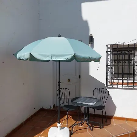 Modern Apartment, Walking Distance Of The Sea Apartment *