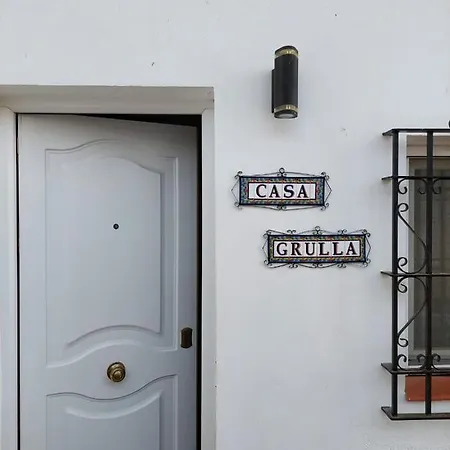 Modern Apartment, Walking Distance Of The Sea Apartment