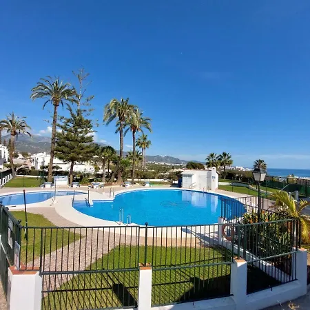 Apartment Modern Apartment, Walking Distance Of The Sea *