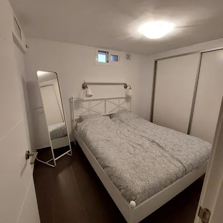 Apartment Modern Apartment, Walking Distance Of The Sea *