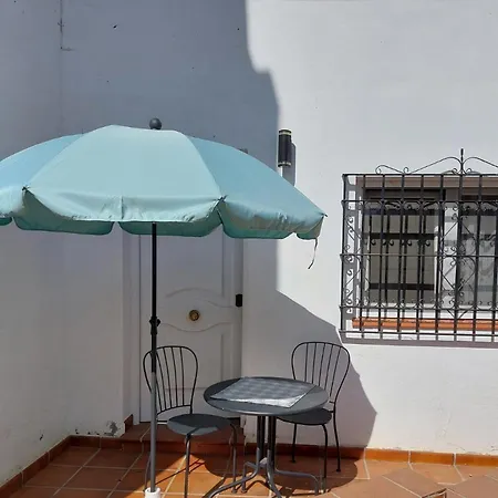 Apartment Modern Apartment, Walking Distance Of The Sea *